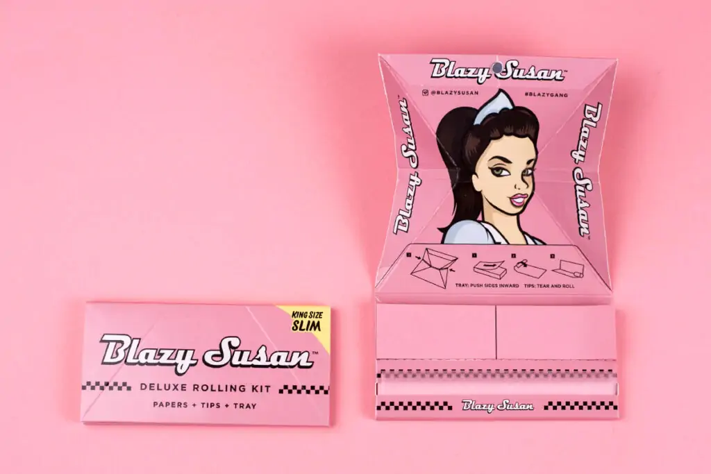 Blazy Susan - Pink, King Size Slim, Deluxe Rolling Kit, Papers, Tips & Tray